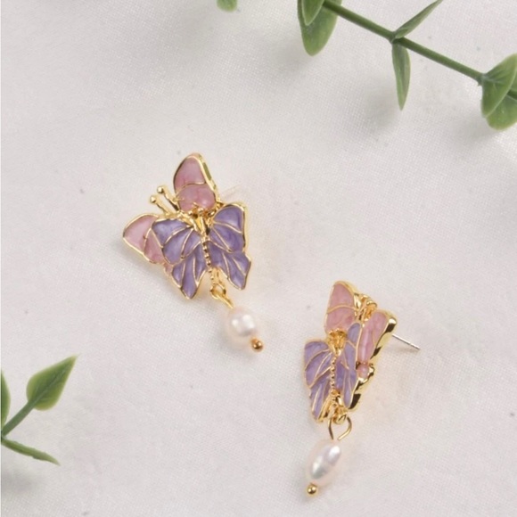 Cuddling Butterflies- Pink Purple Pastel Layered Kissing White Pearl Gold Dangle - Picture 16 of 16